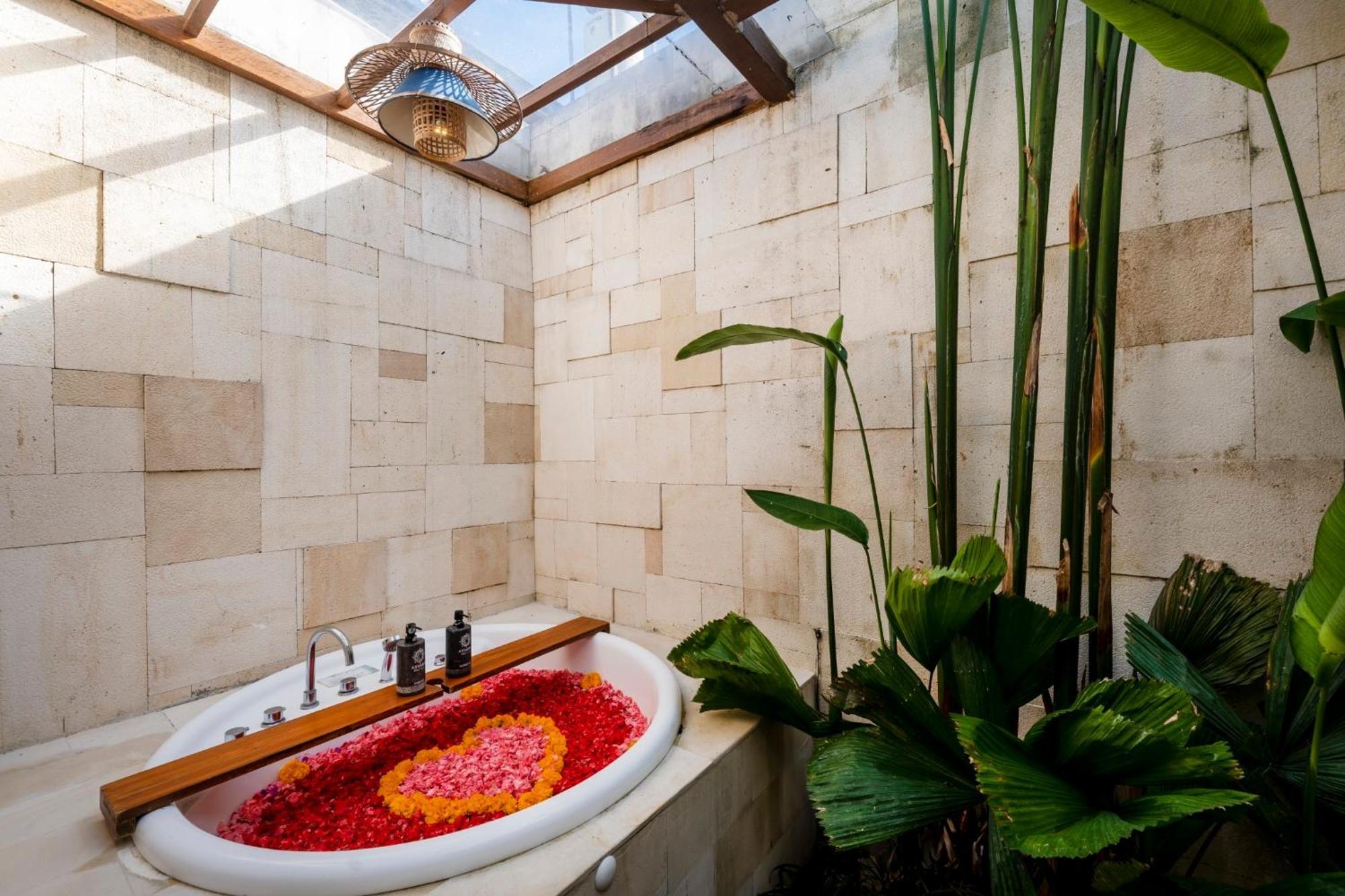 Asvara Villa Ubud By Ini Vie Hospitality Ngoại thất bức ảnh